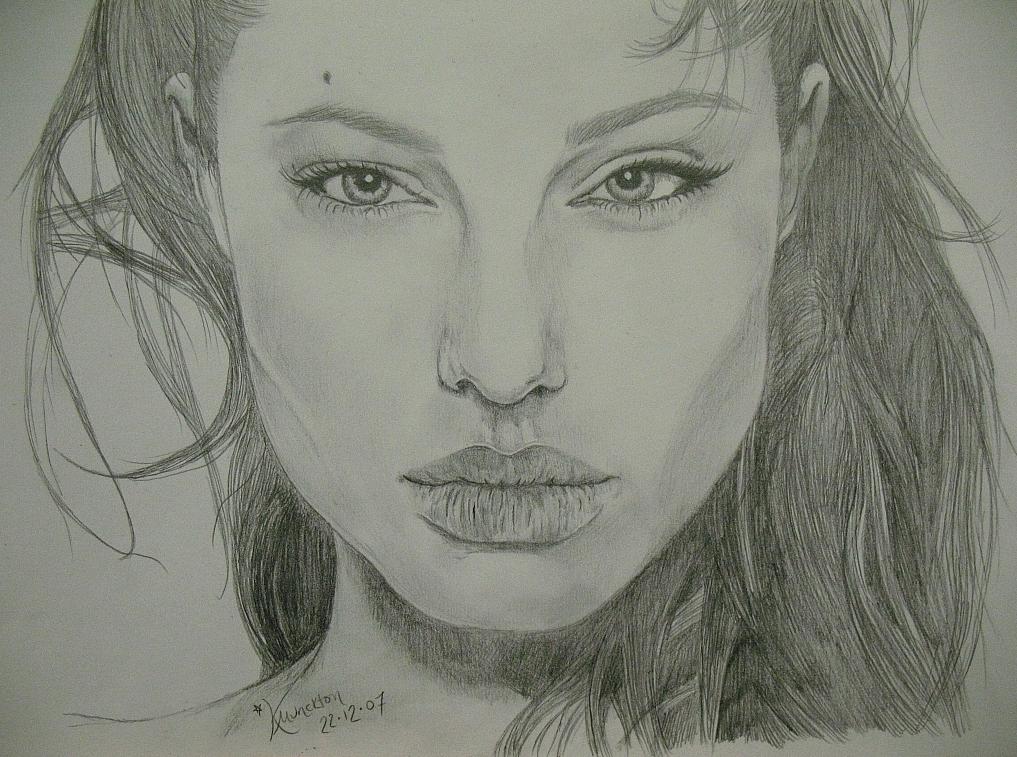 Angelina Jolie by Beautiful_Pain