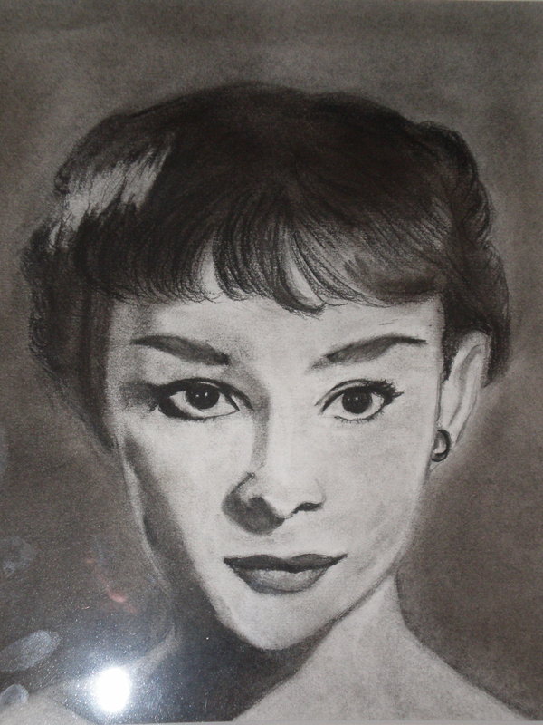 Audrey Hepburn by Eamane