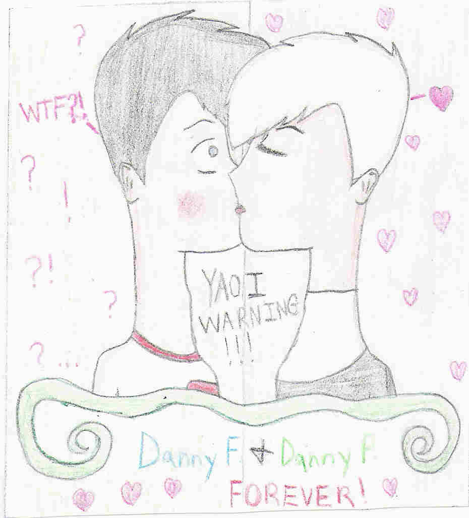 Danny/Phantom yaoi (fakeout-makeout XD) by Hieis_lover_and_obsessor
