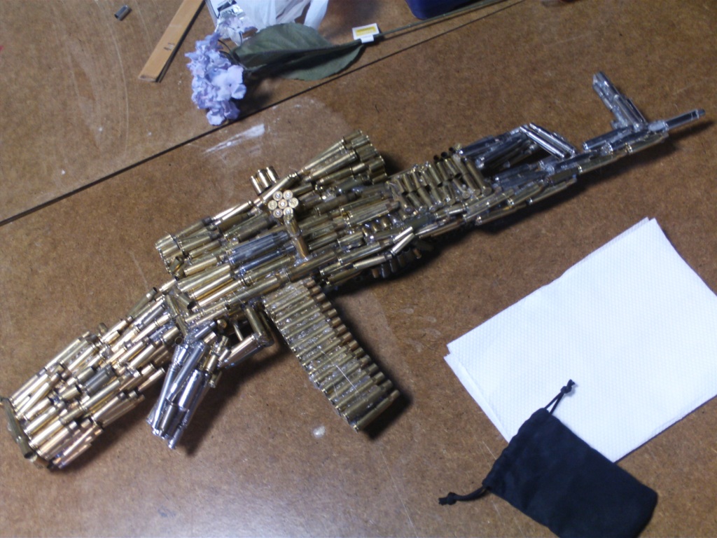 Kalashinkov AK-47 (made out of bullet shells) by mendoza0089