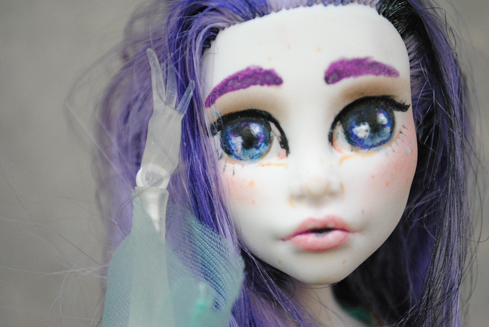 Monster hight Doll repaint 1 by orianajones