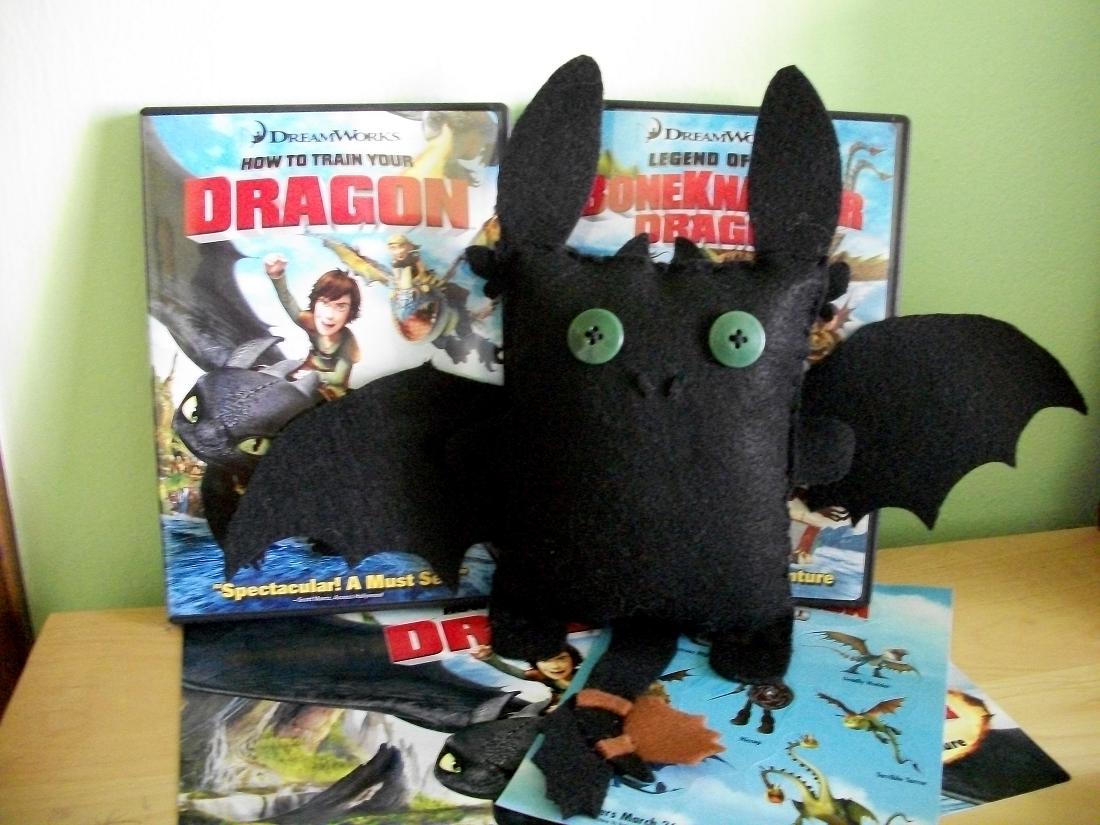 Toothless Plush by QueenPaige