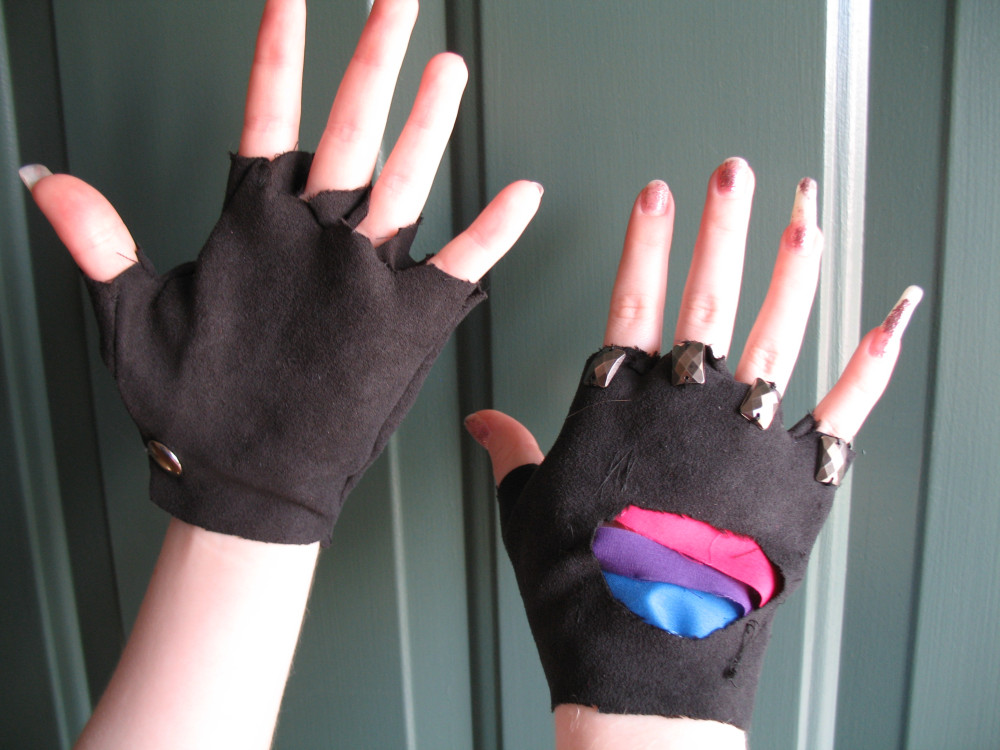 Fingerless Gloves by SkyThing