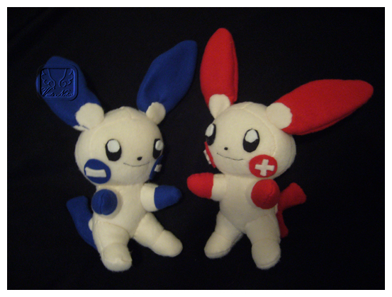 Plusle and Minun Plushies by VesteNotus