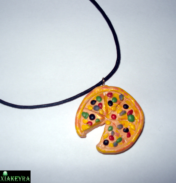 Pizza necklace by Xiakeyra