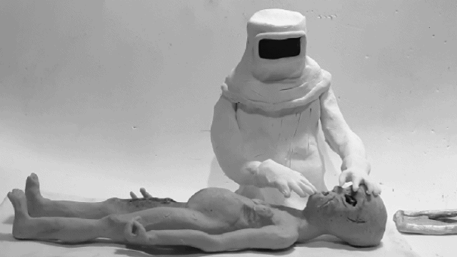 Alien Autopsy, clay animation by Xiakeyra